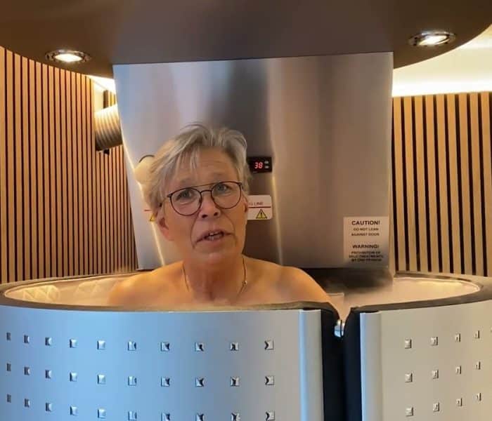 Videominiature: Effektiv psoriasis behandling hos CryosaunaVejle